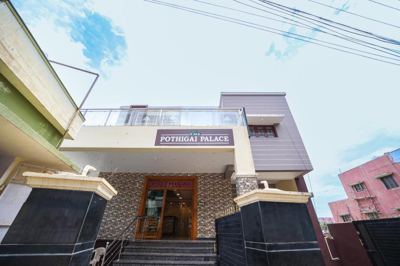 The Pothigai Palace Hotel Kuttālam Eksteriør billede