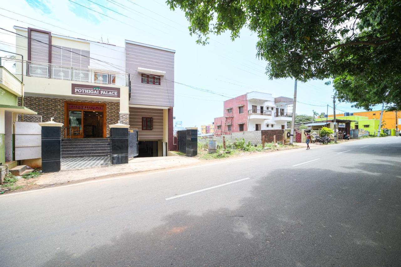 The Pothigai Palace Hotel Kuttālam Eksteriør billede
